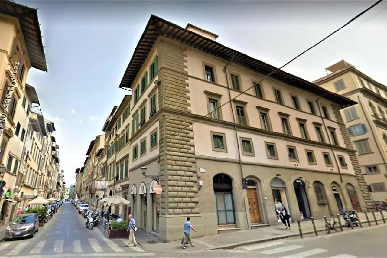 Historic Center Apartment - Next To The River, All Attractions - By Likehomeflorence 0*, Florence Italy
